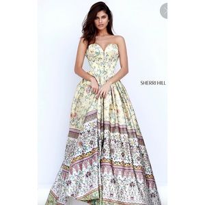Sherri Hill prom dress